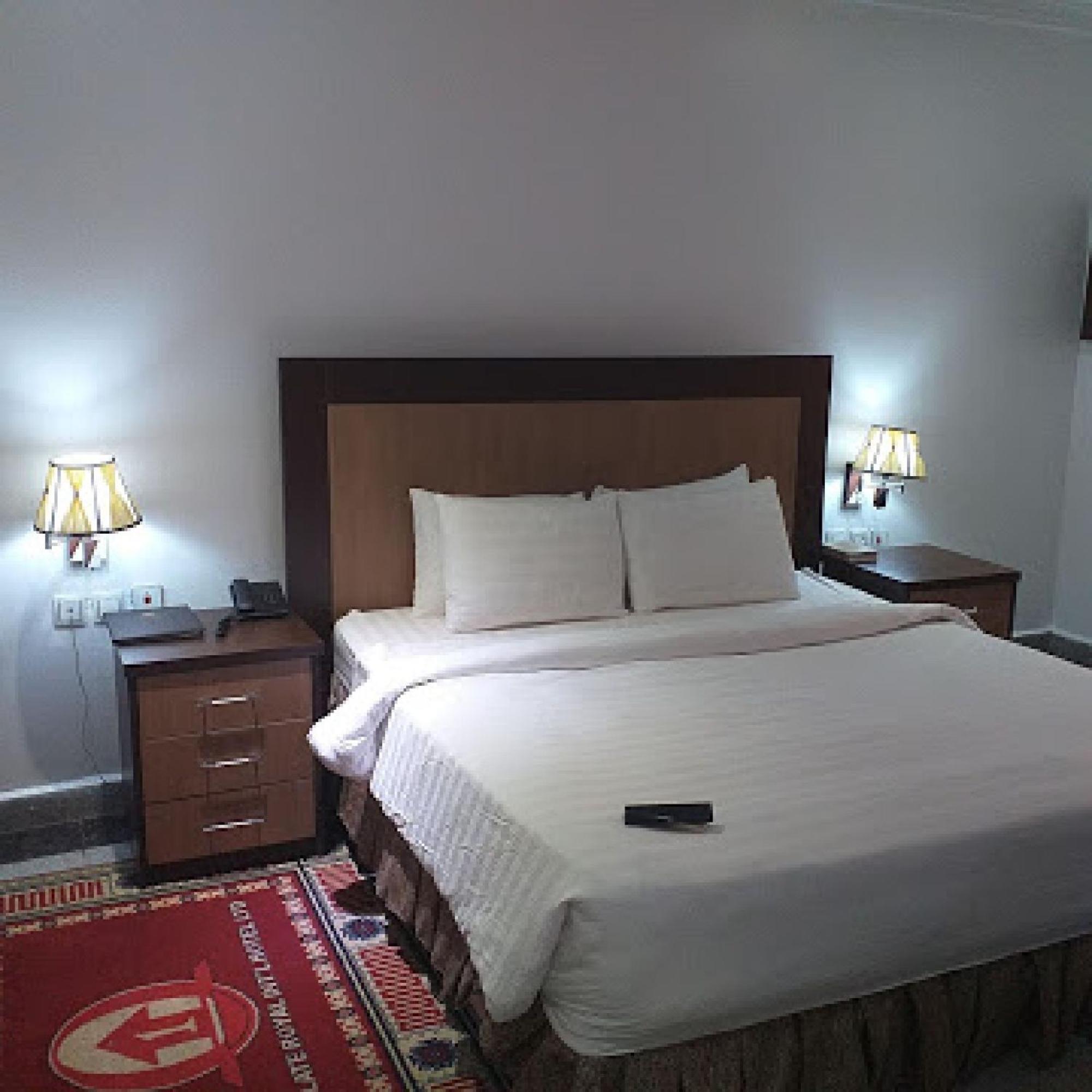 Room In Bb - Immaculate Royal International Hotel Owerri Zewnętrze zdjęcie